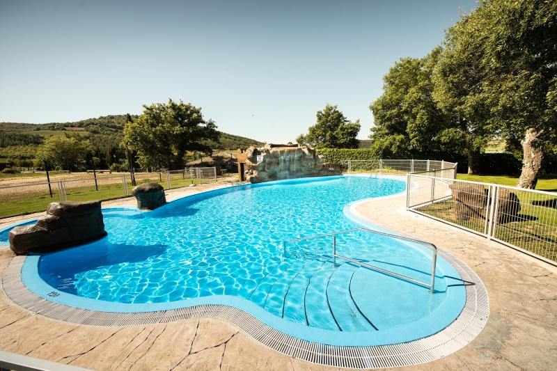 Casa rural moderna- acceso piscina camping